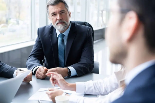 How Leadership Consulting Services Can Help You Lead with Confidence