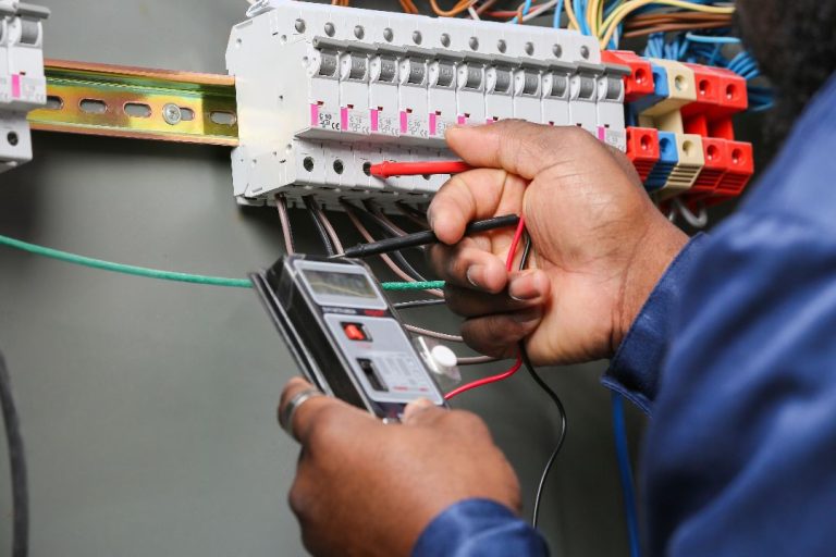 The Complete Guide to Level 2 Electrician in Wollongong